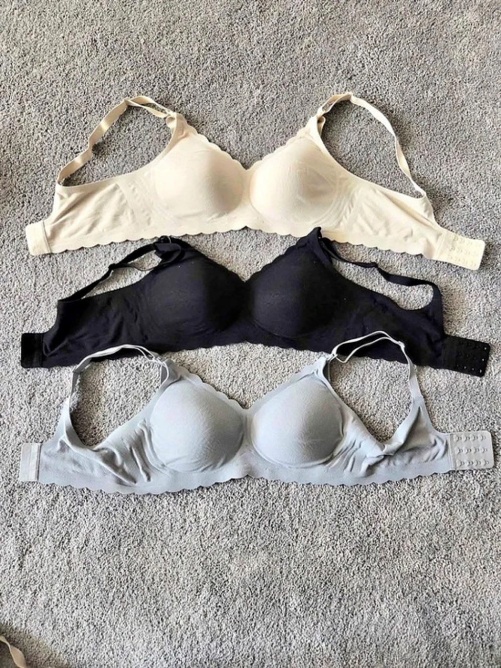 MomWills Seamless Wireless Nursing Bra 3-Pack Black & Gray